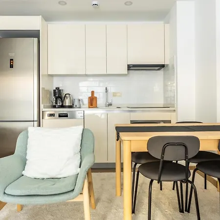 Stunning Retreat 3 Min To Kanyon Mall